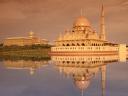 islam-putra-mosque-kuala-lumpur-malaysia.jpg